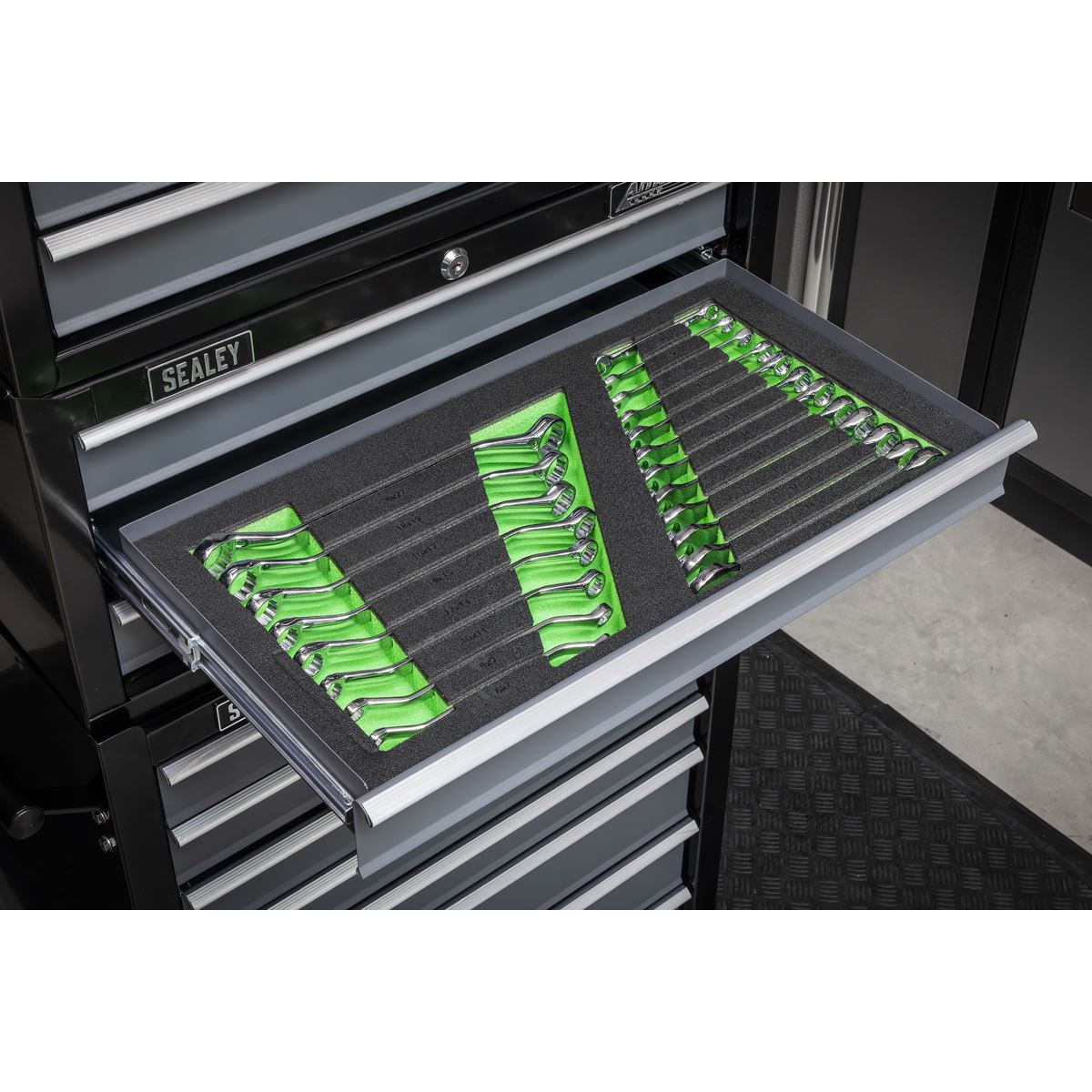 Siegen by Sealey Tool Tray with Combination & Deep Offset Spanner Set 20pc - Metric  White Rose Tools