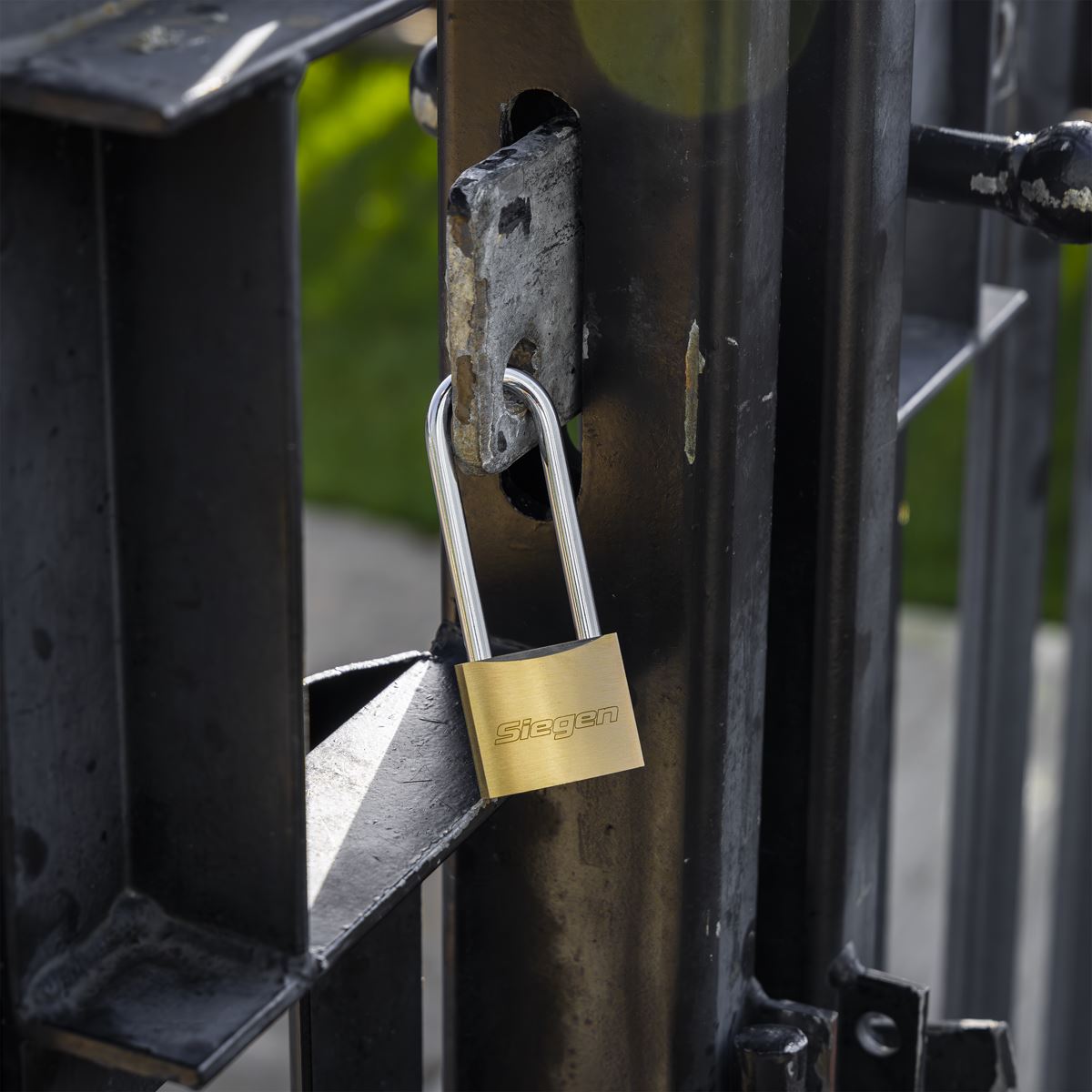 Siegen by Sealey Brass Body Padlock with Brass Cylinder Long Shackle 40mm 