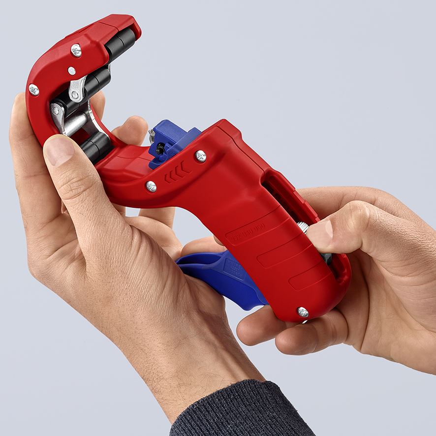 KNIPEX Pipe Cutter DP50 for Plastic Drain Pipes Cut and Chamfer 50mm Capacity 90 23 01 BK