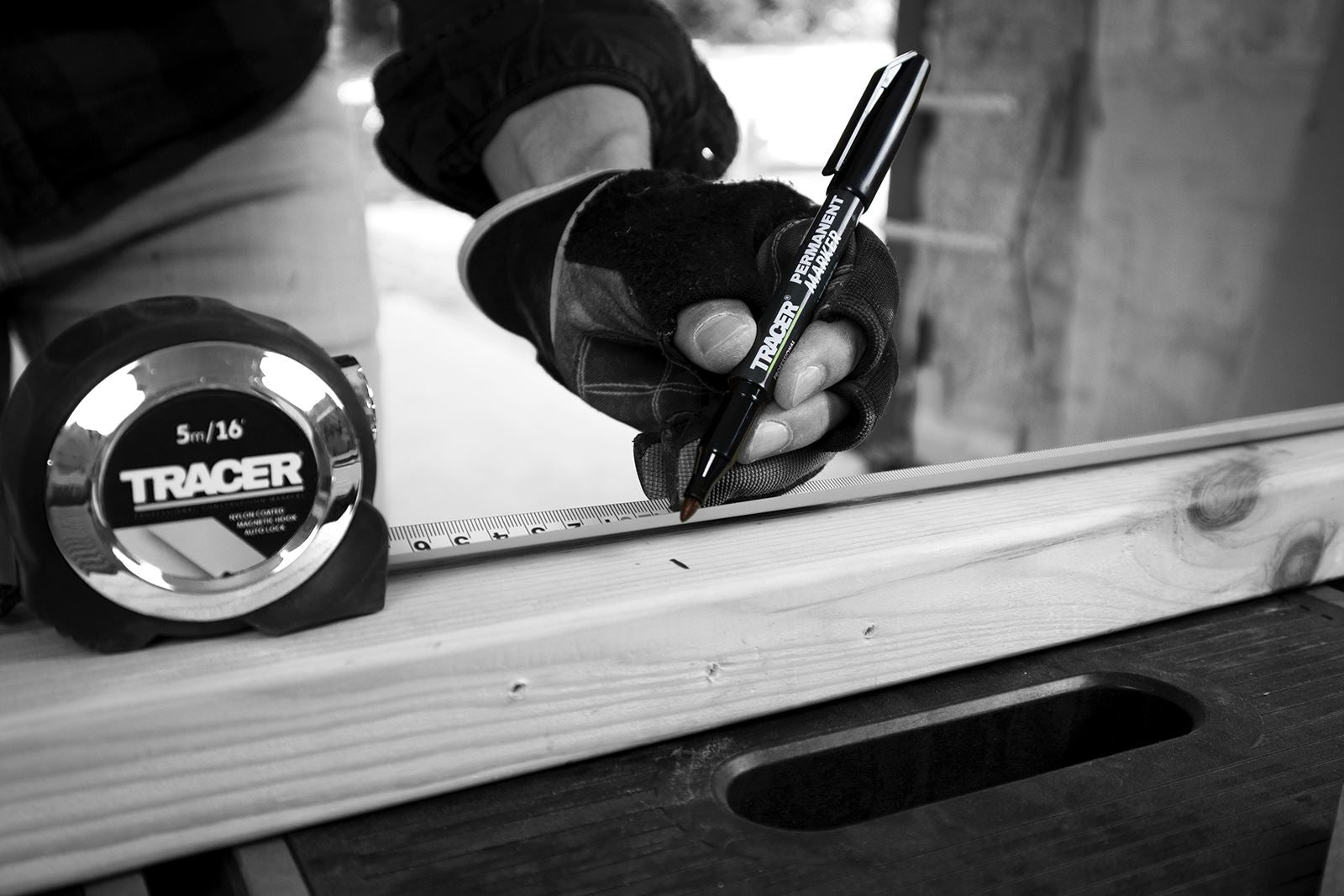 TRACER Permanent Marker Pen Black 1-2mm Fine Bullet Point