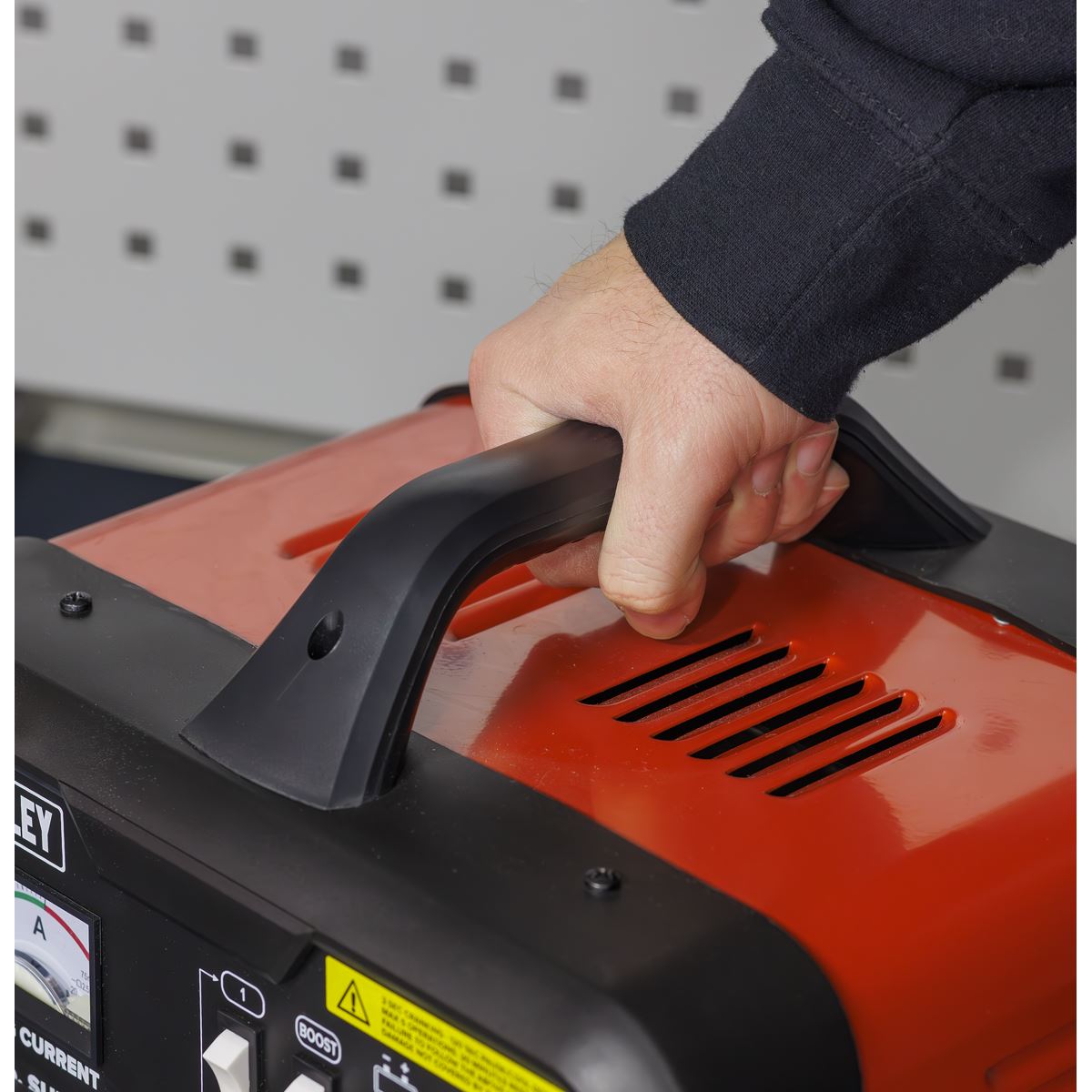 Sealey Starter/Charger 140/21A 12/24V 230V 