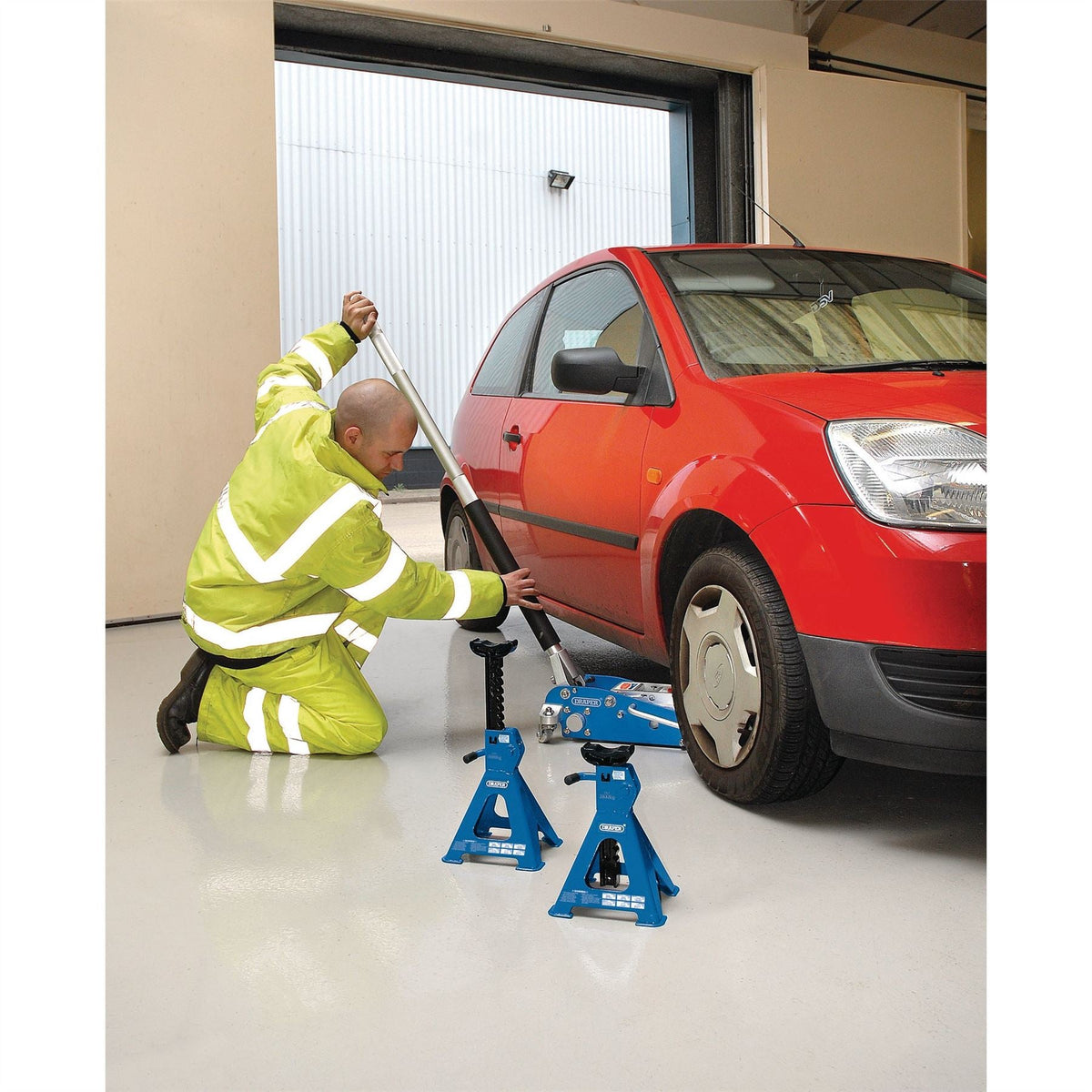 Draper Ratchet Axle Stands 2 Tonne (Pair) 30878  White Rose Tools