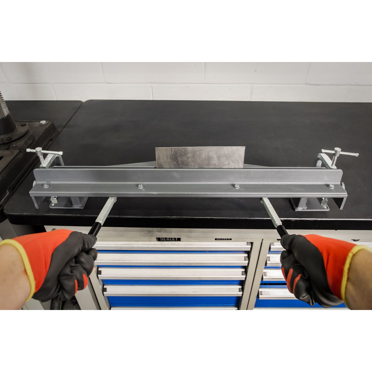 Sealey Vice/Bench Mounting Sheet Metal Folder 700mm 