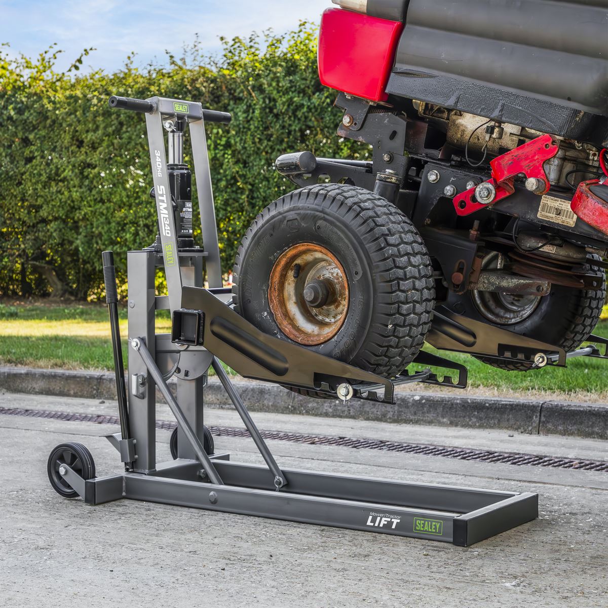Sealey Premier Hydraulic Mower/Tractor Lift 340kg Capacity  White Rose Tools