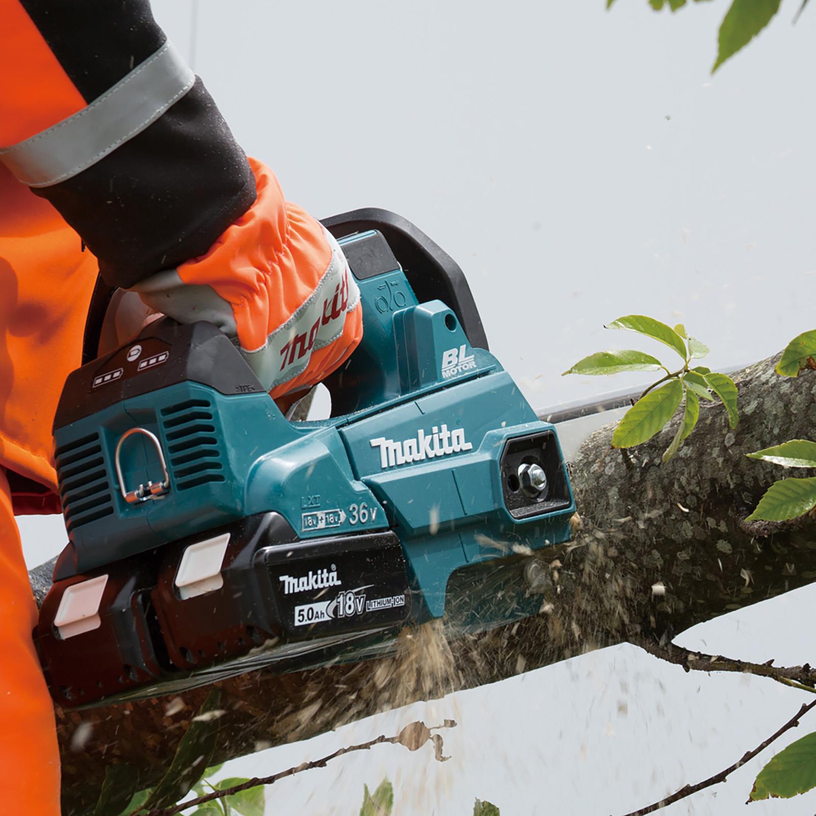 Makita Chainsaw Kit 25cm 10" 18V x 2 LXT Brushless Cordless 2 x 6Ah Battery and Dual Rapid Charger Top Handle Garden Tree Cutting Pruning DUC256PG2