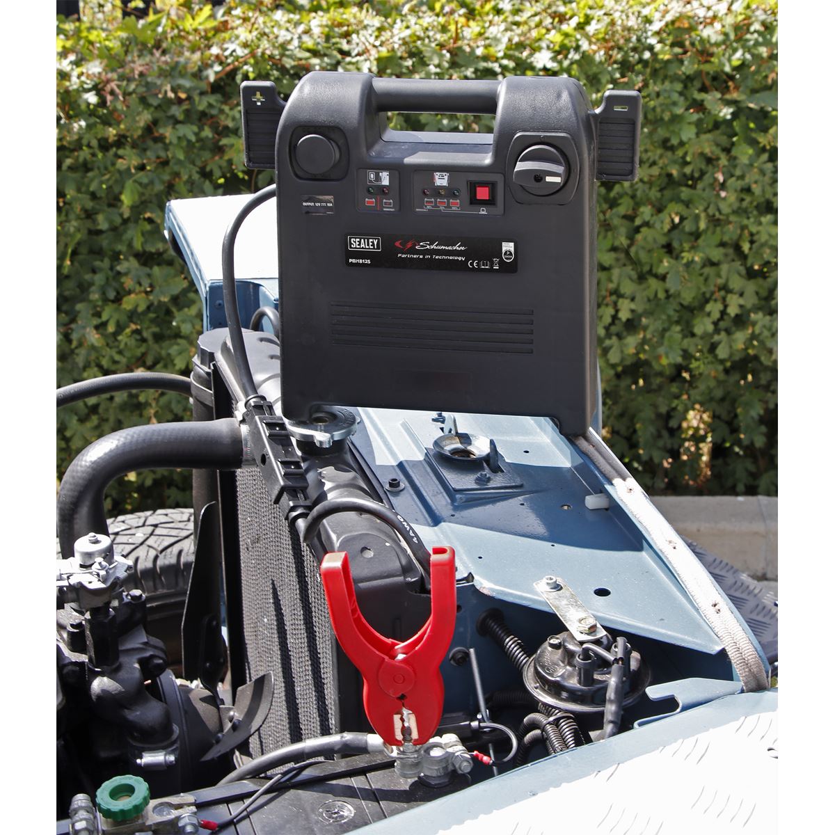 Sealey Schumacher Schumacher® RoadStart® Emergency Jump Starter 12V 1700 Peak Amps DEKRA Approved 