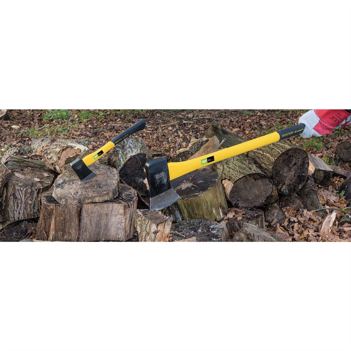 Draper Expert Felling Axe with Fibreglass Shaft 1.6kg 09942  White Rose Tools
