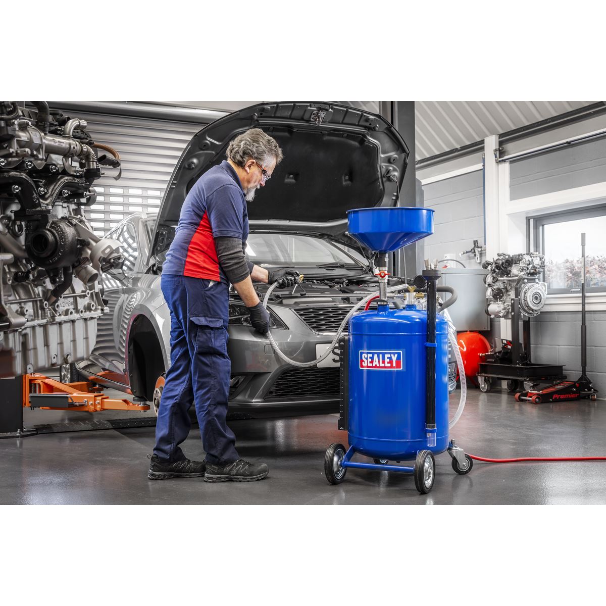 Sealey Air Discharge Mobile Oil Drainer with Probes 90L