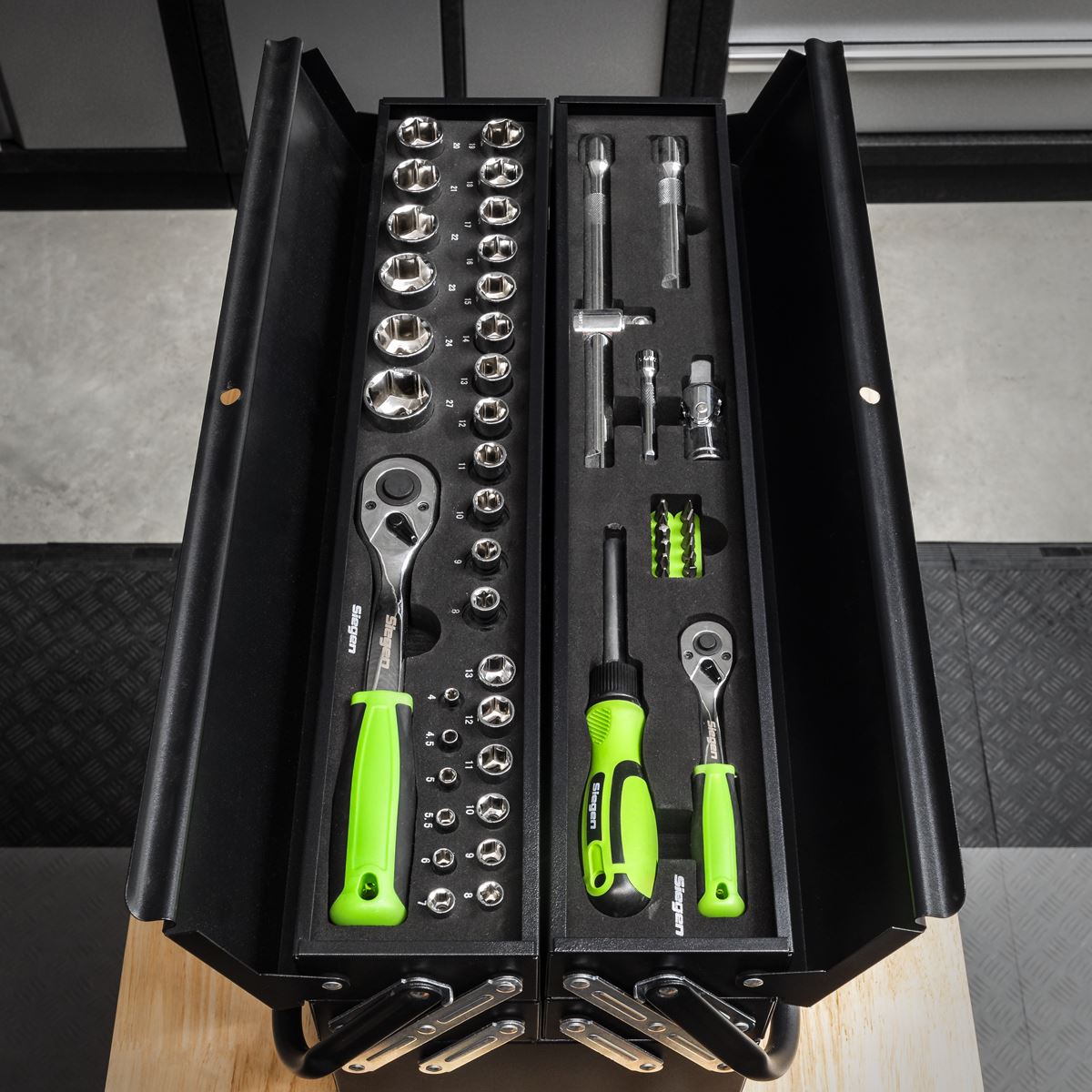 Siegen by Sealey Cantilever Toolbox with Tool Kit 86 Piece Sockets Spanners Screwdrivers