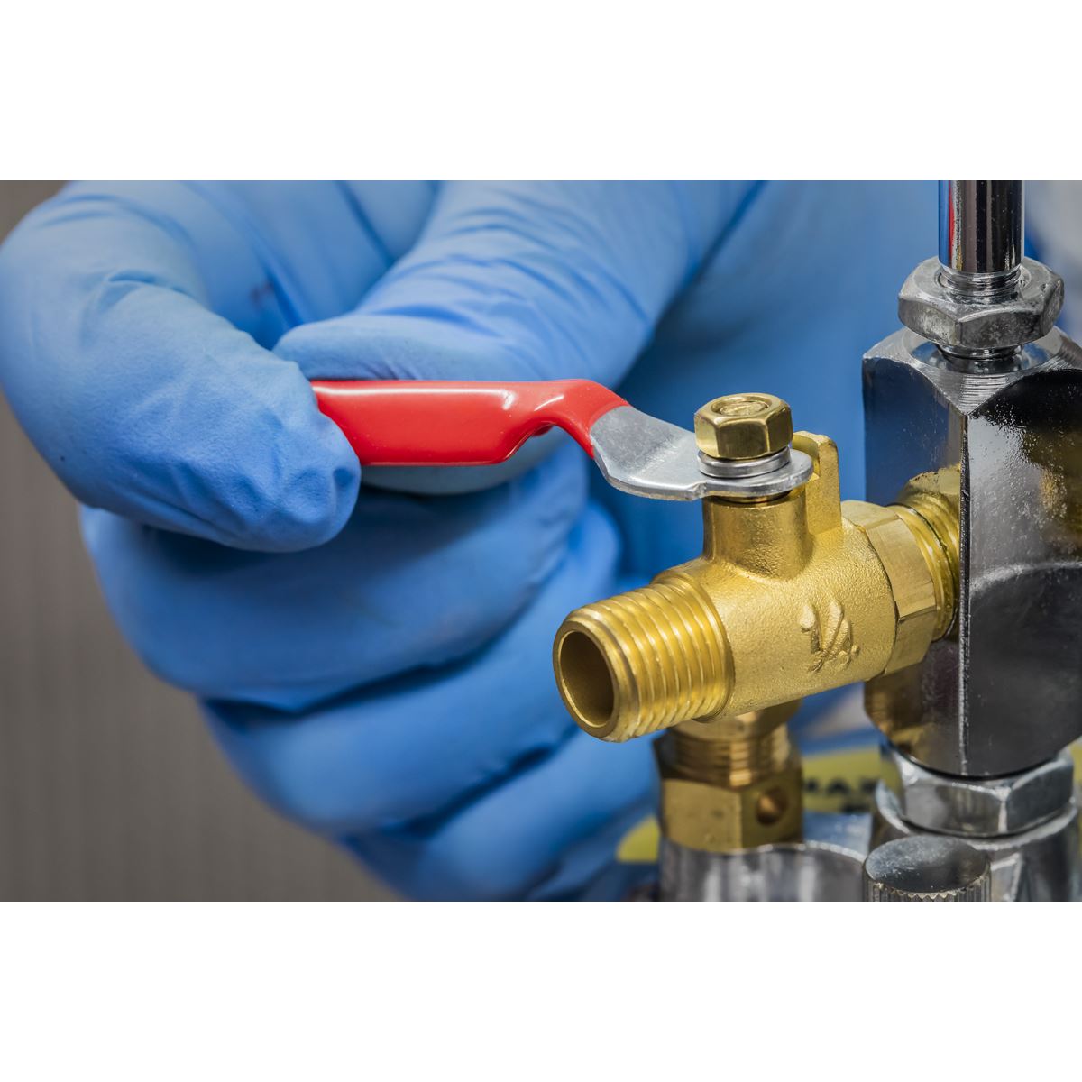 Sealey SSG1P/3 & HVLP-79/P1 2L Pressure Pot 