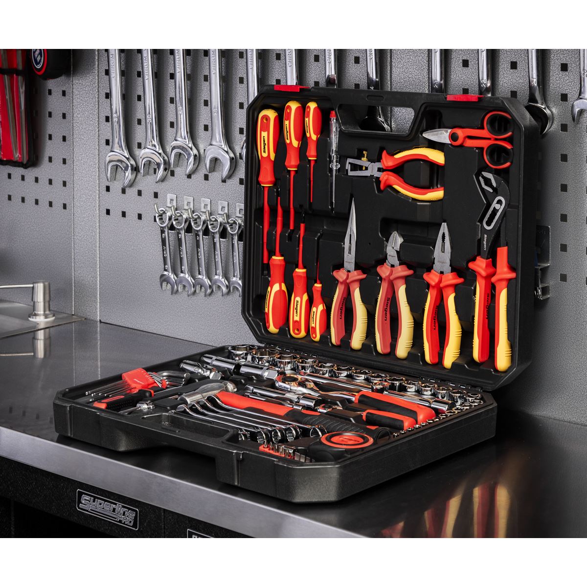 Siegen by Sealey Electrician's Tool Kit 90 Piece VDE Approved Pliers and Screwdrivers 