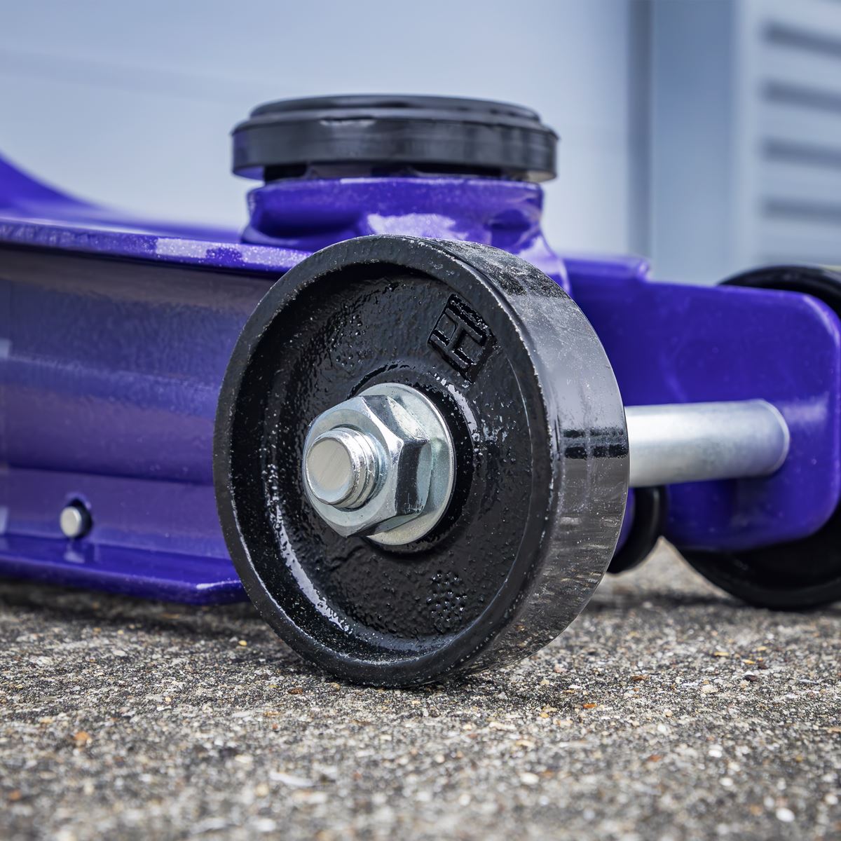 Sealey Low Profile Short Chassis Trolley Jack 2 Tonne - Purple  White Rose Tools