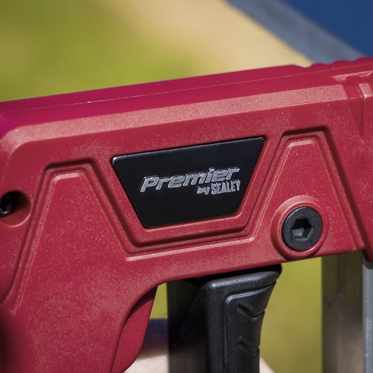 Sealey Premier Heavy-Duty Staple & Brad Nail Gun 