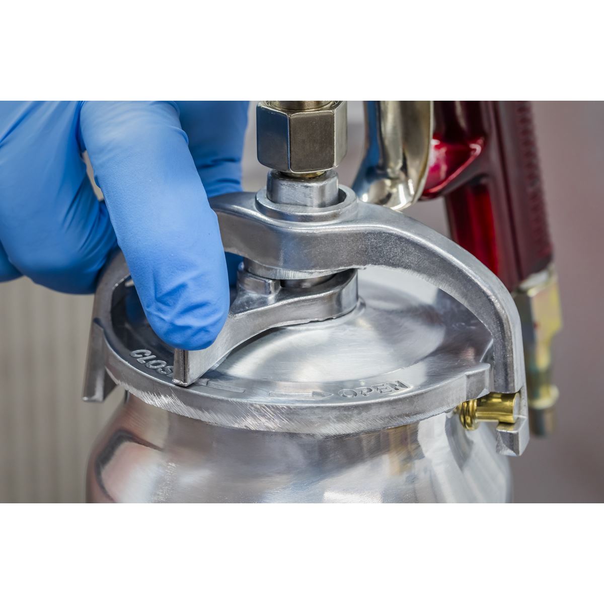 Sealey Suction Feed Spray Gun 2mm Set-Up 