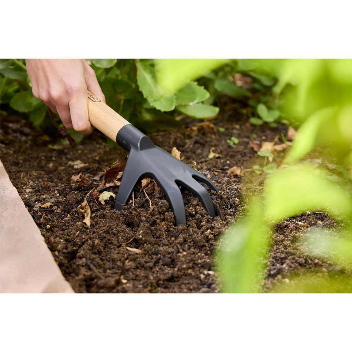 Draper 6-Tine Hand Cultivator 30957  White Rose Tools