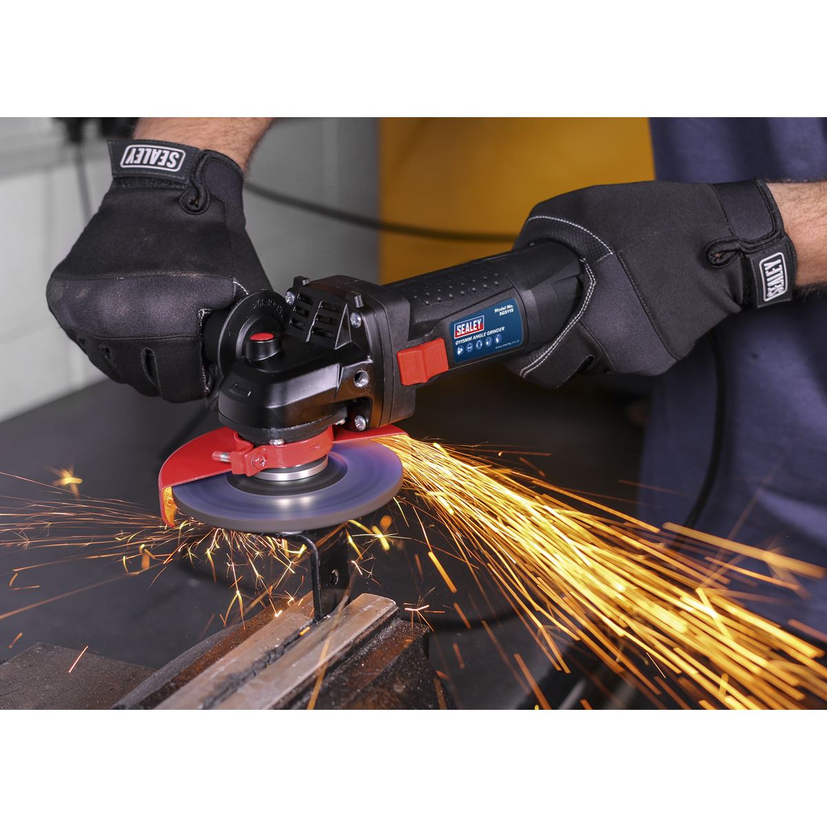Sealey Angle Grinder Ø115mm 750W/230V Slim Body 
