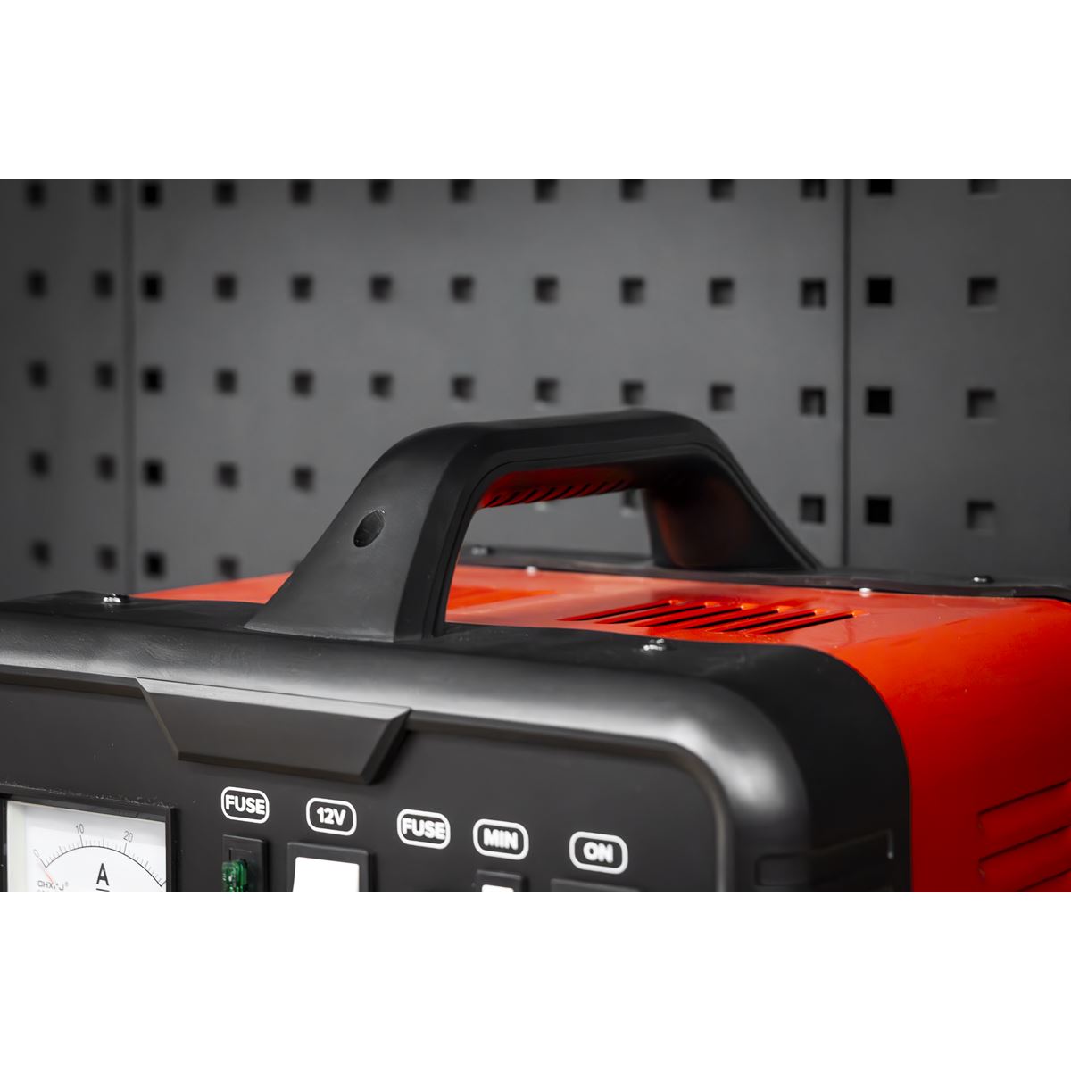 Sealey Battery Charger 19A 12V/24V 230V 