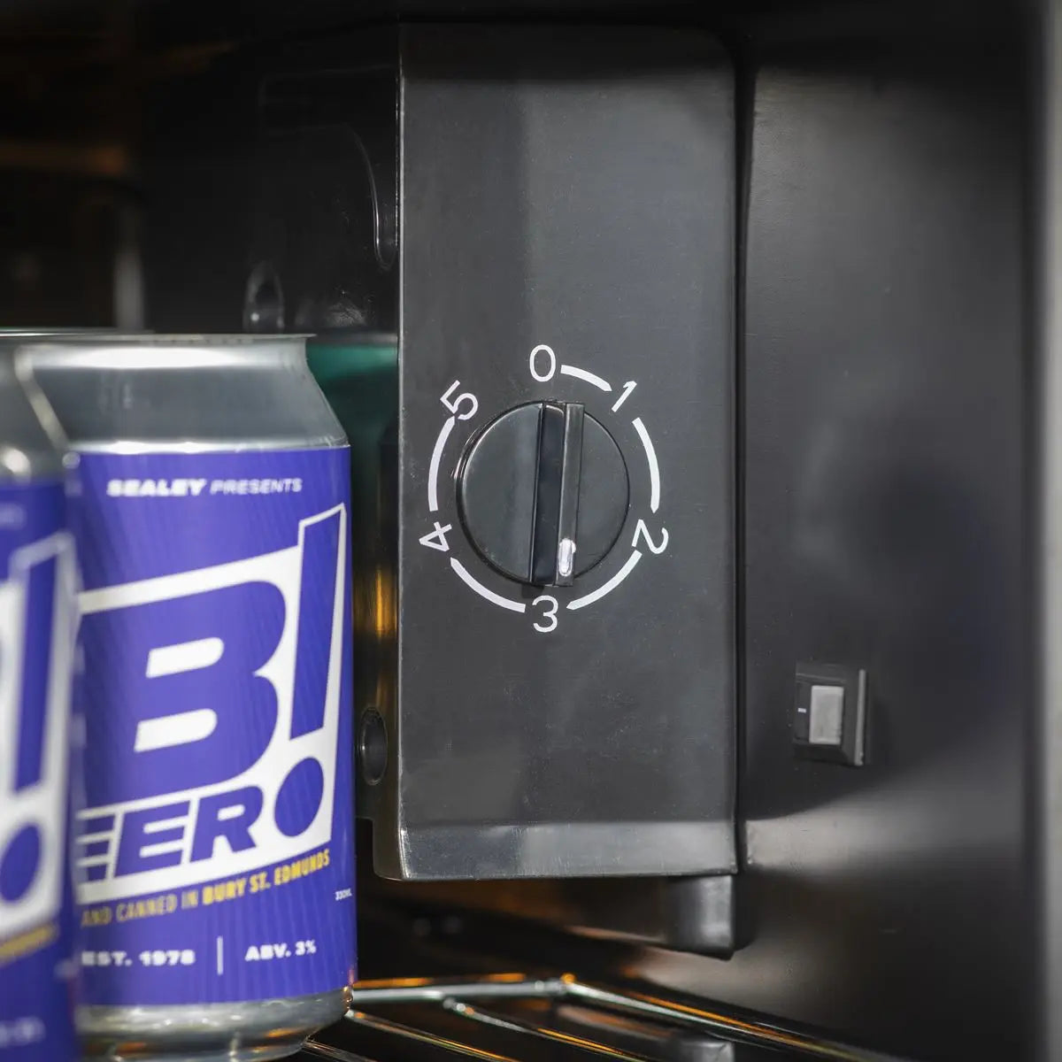 Baridi Under Counter Wine/Drink/Beverage Cooler/Fridge, Built-In Thermostat, Energy Class E, 85 Litre - Stainless Steel  White Rose Tools