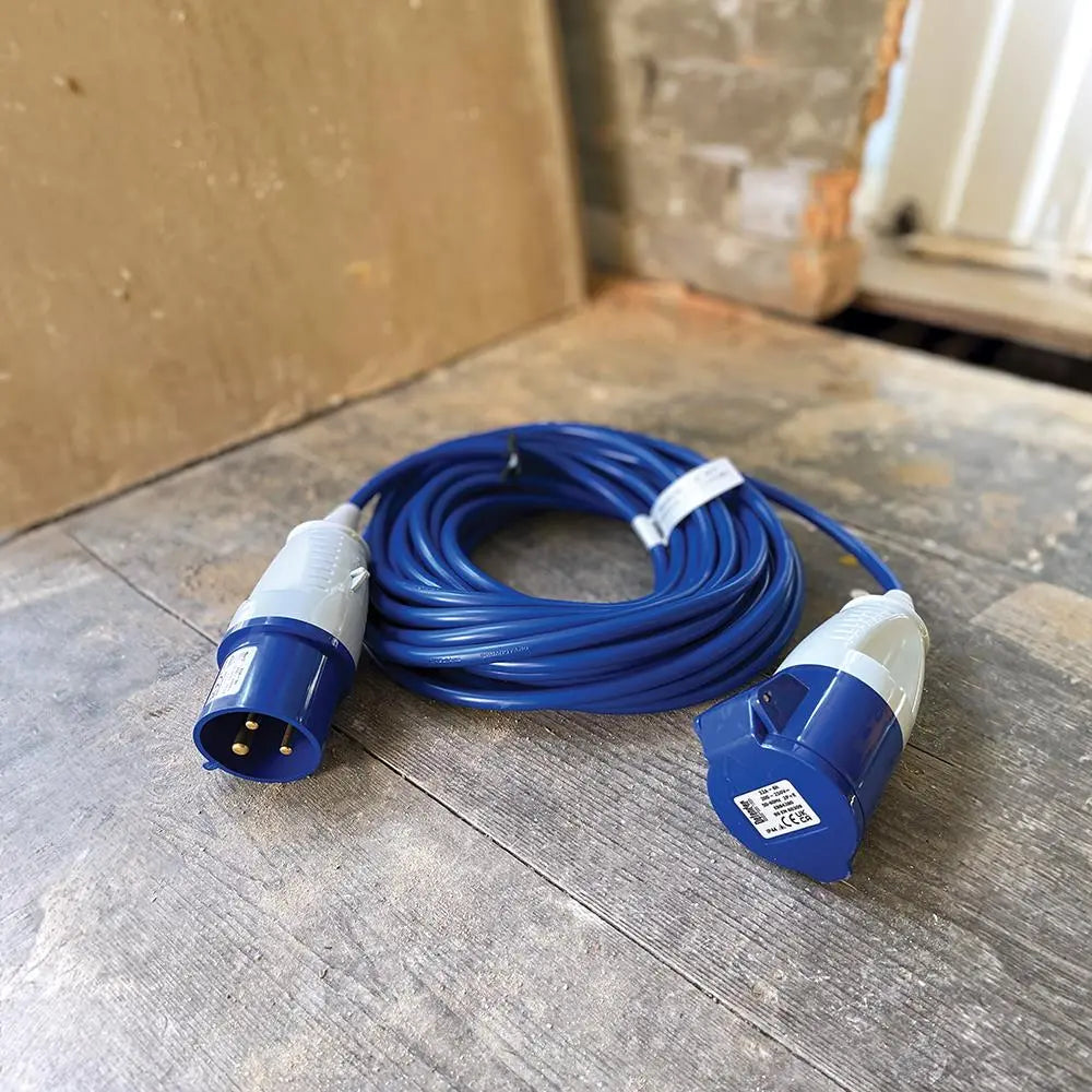 Defender Arctic Extension Lead Blue 2.5mm2 32A 14m 230V E85237  White Rose Tools