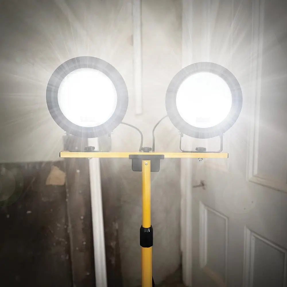 Defender DF4000 Twin Head LED Site Light 230V E709306  White Rose Tools