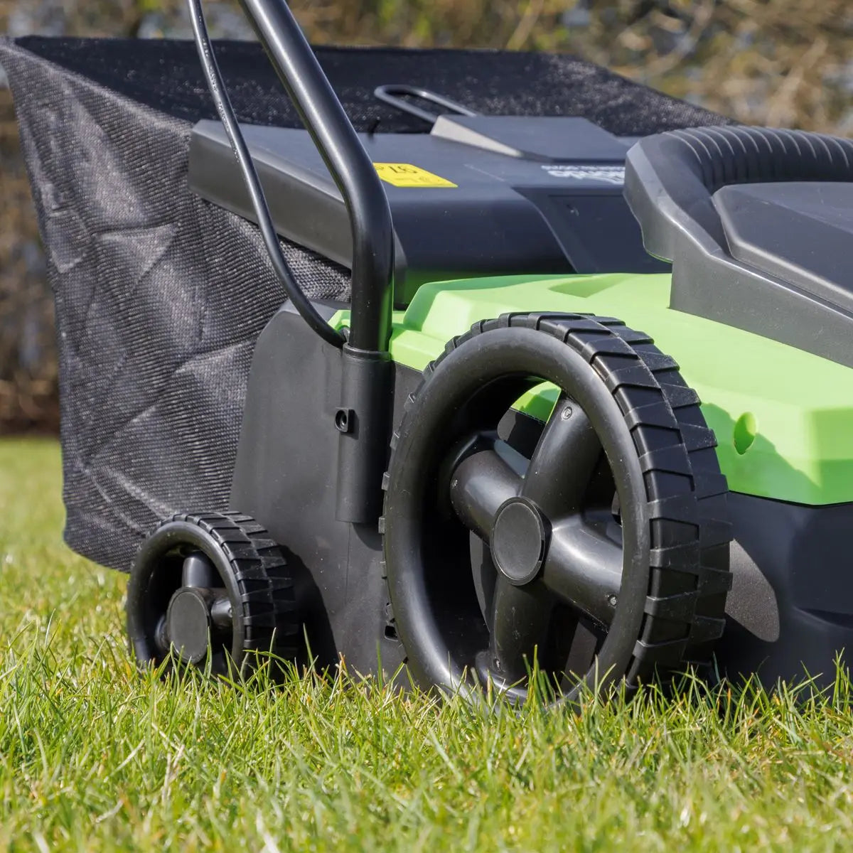 Dellonda 1500W Electric 2-in-1 Scarifier with 5-Heights, 36cm Cutting Diameter, 45L Grass Collection Bag, 10m Mains Cable, Hand Push  White Rose Tools
