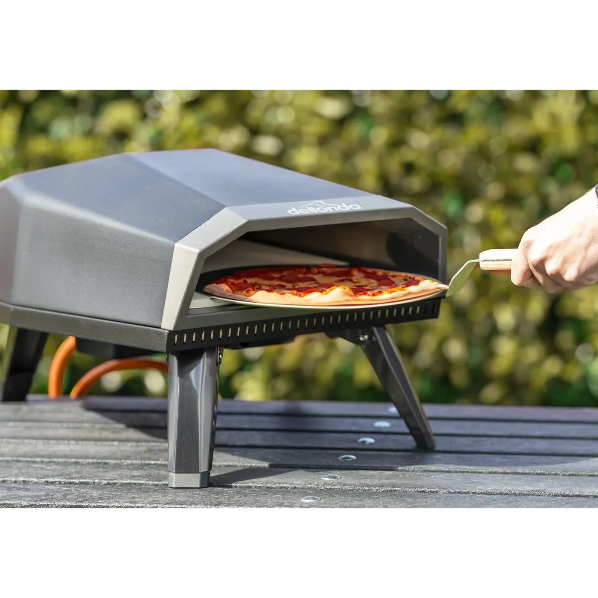 Dellonda Gas Pizza Oven with Gas Regulator, Water Resistant Cover/Carry Bag & 12" Pizza Peel  White Rose Tools