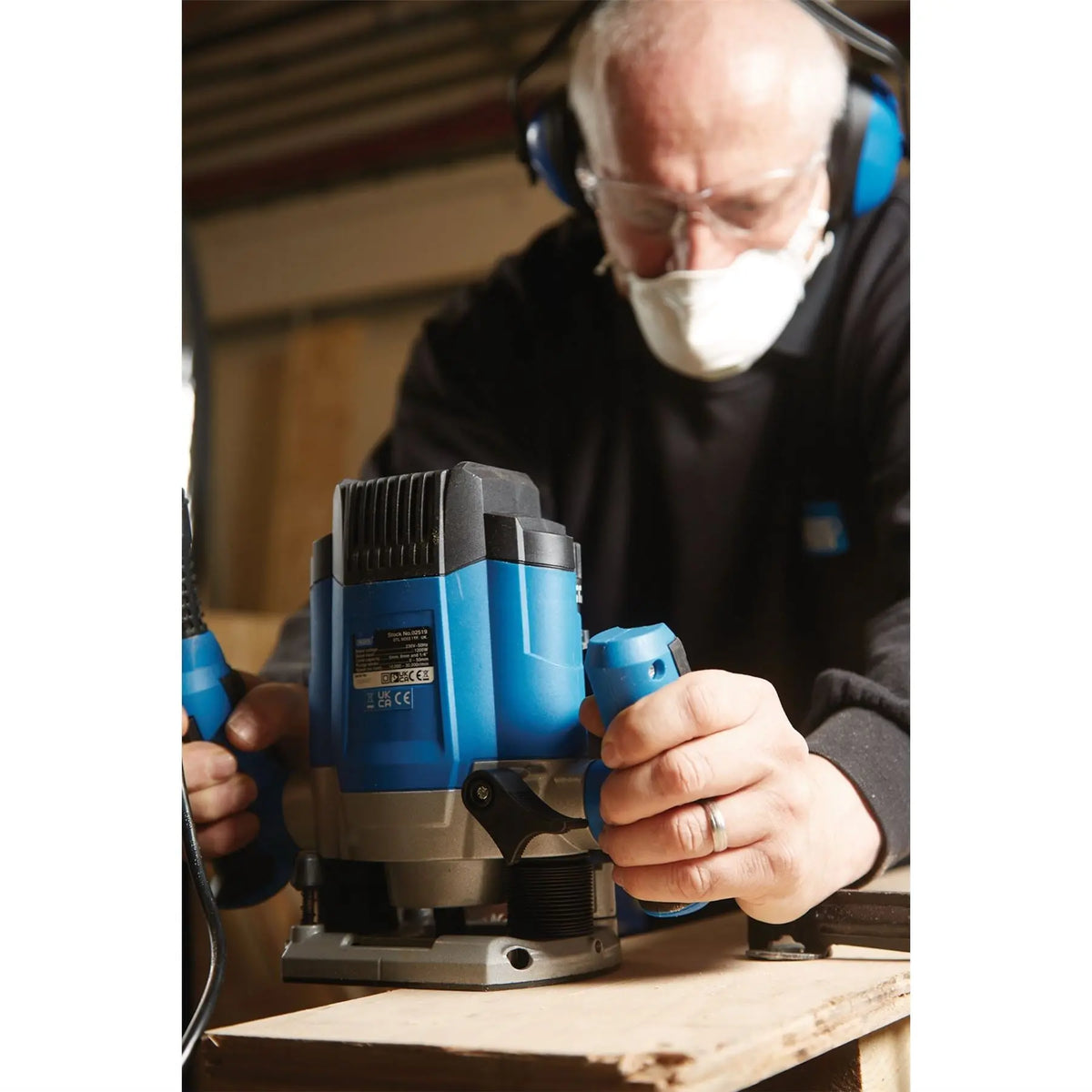 Draper 230V Variable Speed Router 1/4" 1200W 02519  White Rose Tools