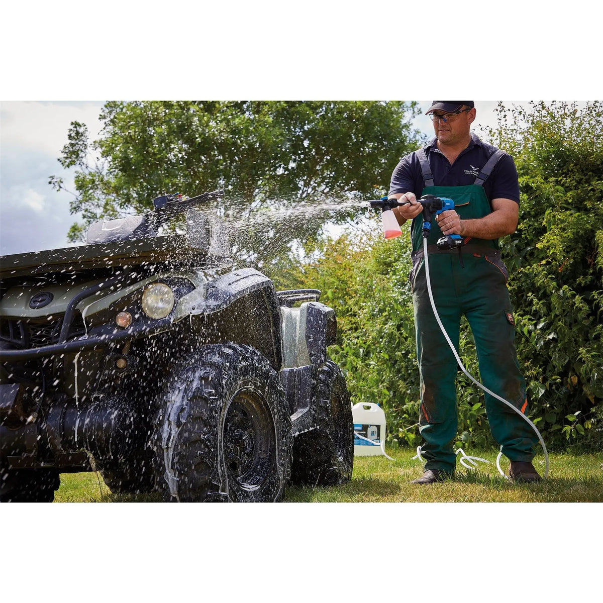Draper D20 20V Cordless Pressure Washer Kit 1 x 2.0Ah Battery 1 x Fast Charger 97533  White Rose Tools
