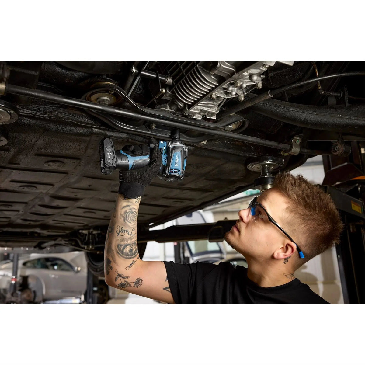 Draper DXPULSE 12V Brushless Impact Wrench 3/8" Sq. Dr. 250Nm (Sold Bare) 27859  White Rose Tools
