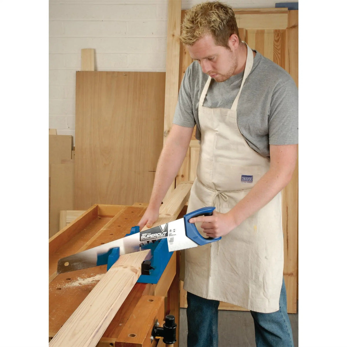 Draper Expert Mitre Box with Clamping Facility 367 x 116 x 70mm 09789  White Rose Tools