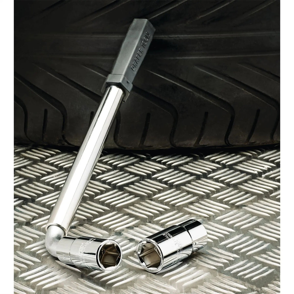 Draper Extending Wheel Nut Wrench 1/2" Sq. Dr. 380-520mm 19152  White Rose Tools