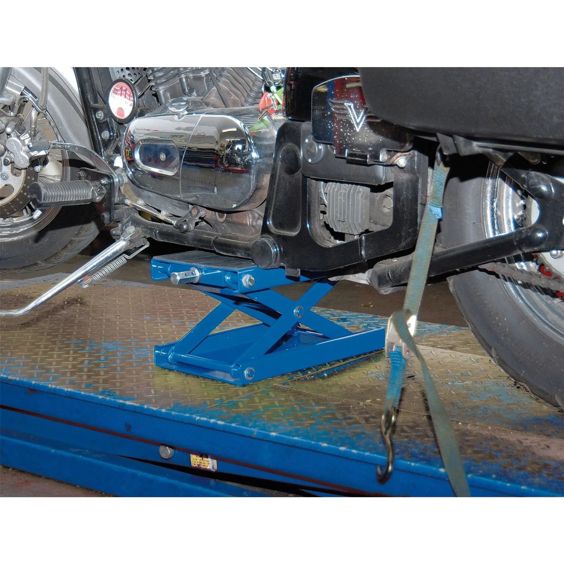 Draper Motorcycle Scissor Stand with Pad 450kg 04991  White Rose Tools