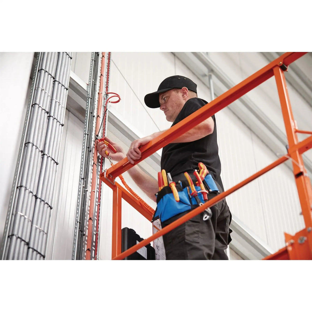 Draper XP1000 VDE Diagonal Side Cutter 160mm Tethered 99051  White Rose Tools