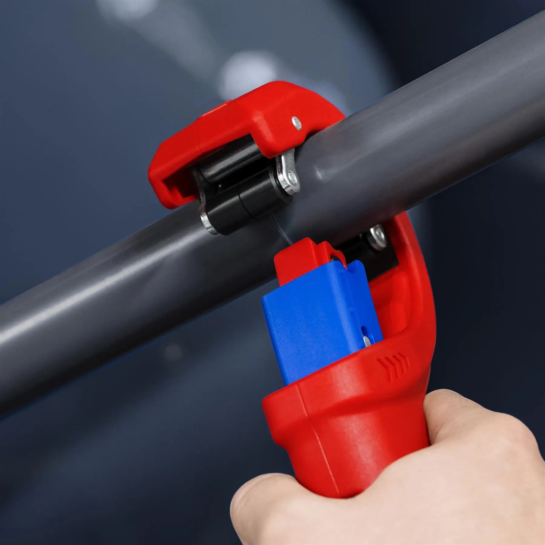 KNIPEX DPT50 Pipe Cutter for Thick Walled Plastic Pipes 50mm Diameter 90 23 02 BK  White Rose Tools