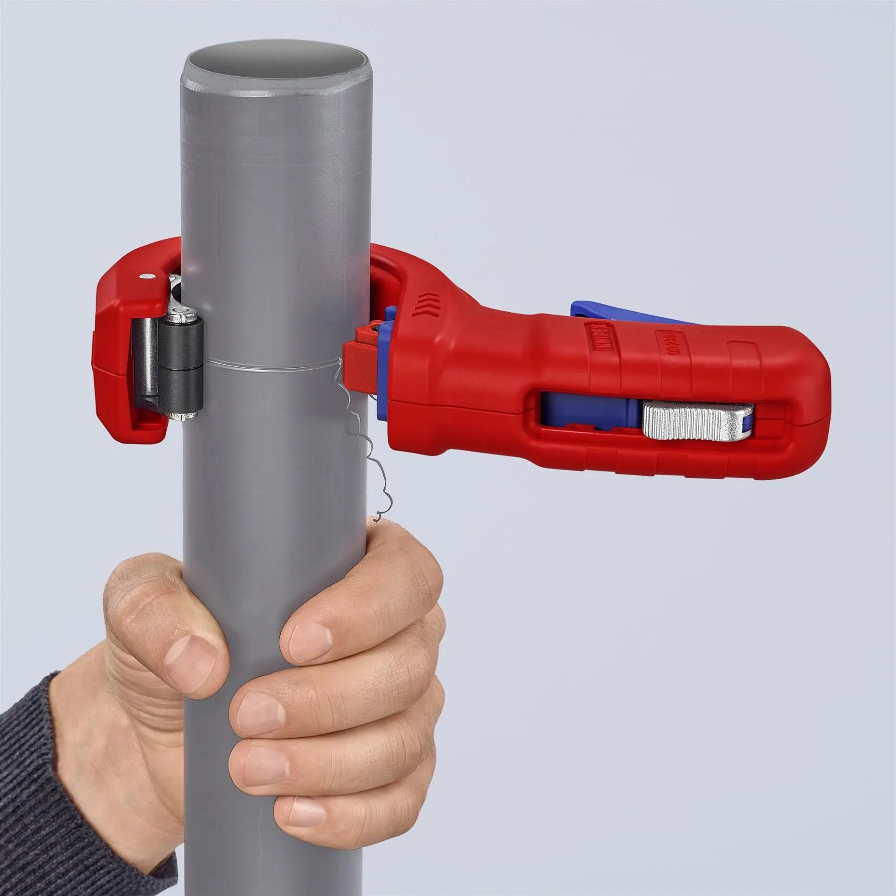 KNIPEX DPT50 Pipe Cutter for Thick Walled Plastic Pipes 50mm Diameter 90 23 02 BK  White Rose Tools