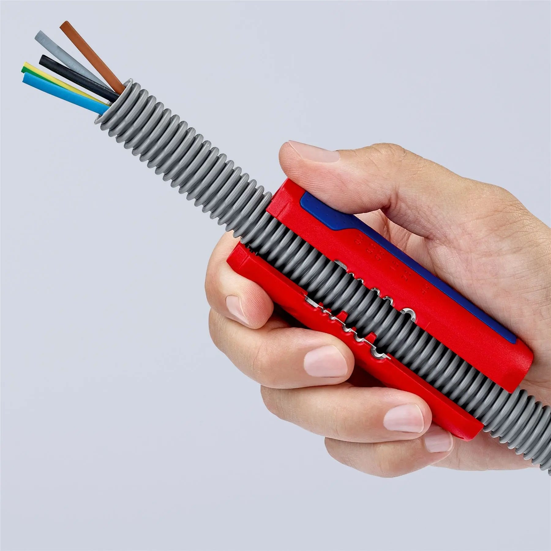 KNIPEX TwistCut Corrugated Pipe Cutter and Wire Stipper 13-32mm Diameter Capacity 100mm 90 22 02 SB  White Rose Tools