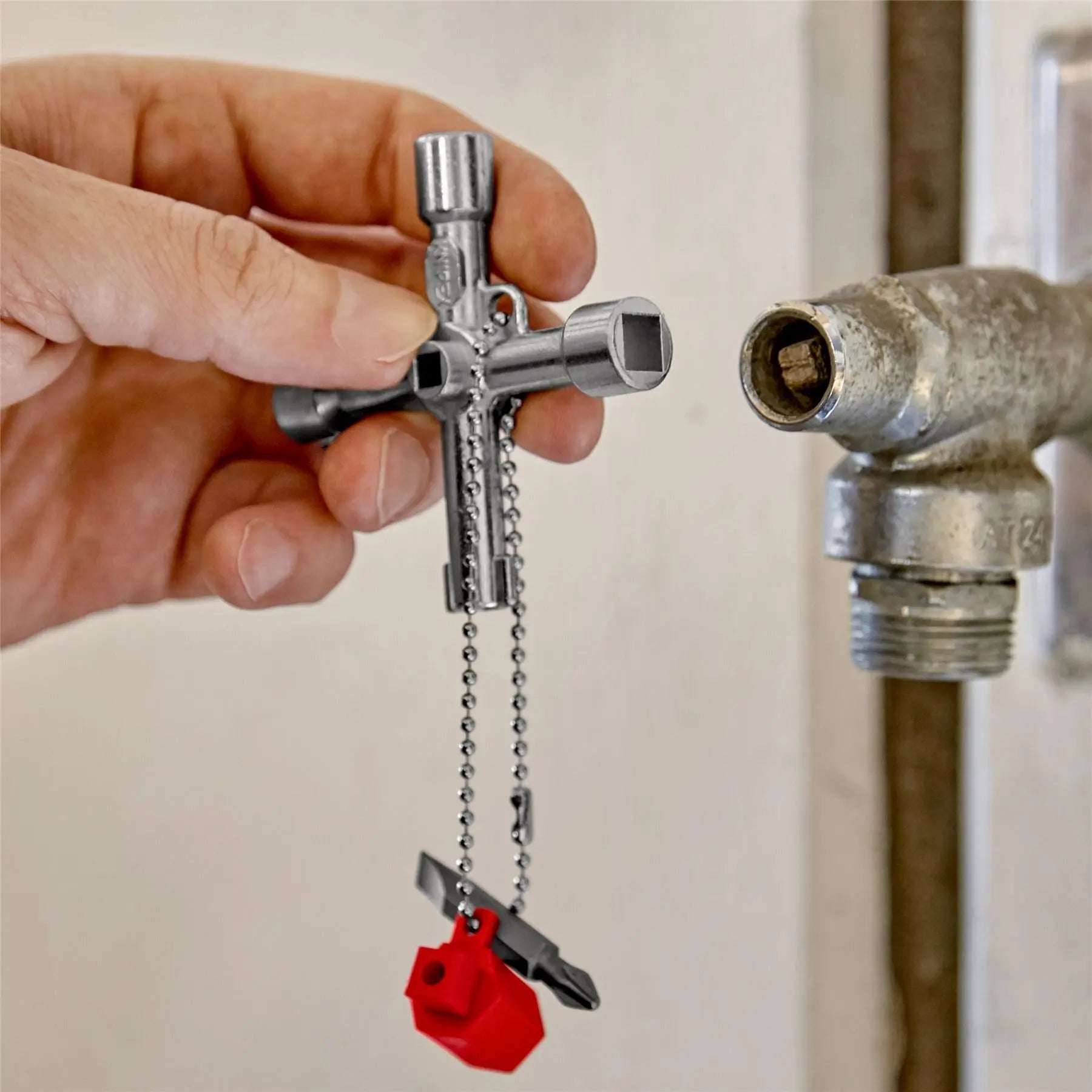 Knipex Control Cabinet Key for Standard Cabinets and Shut-Off Systems 76mm 00 11 03 