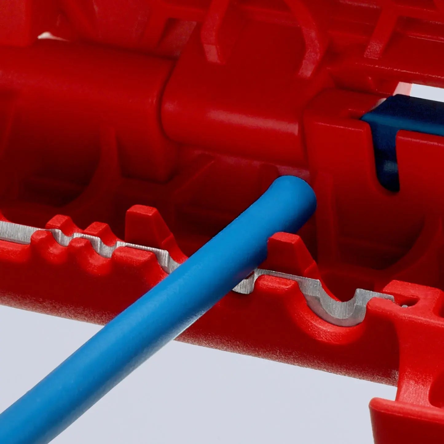 Knipex ErgoStrip® Universal Wire Stripping Tool 135mm 16 95 01 SB 