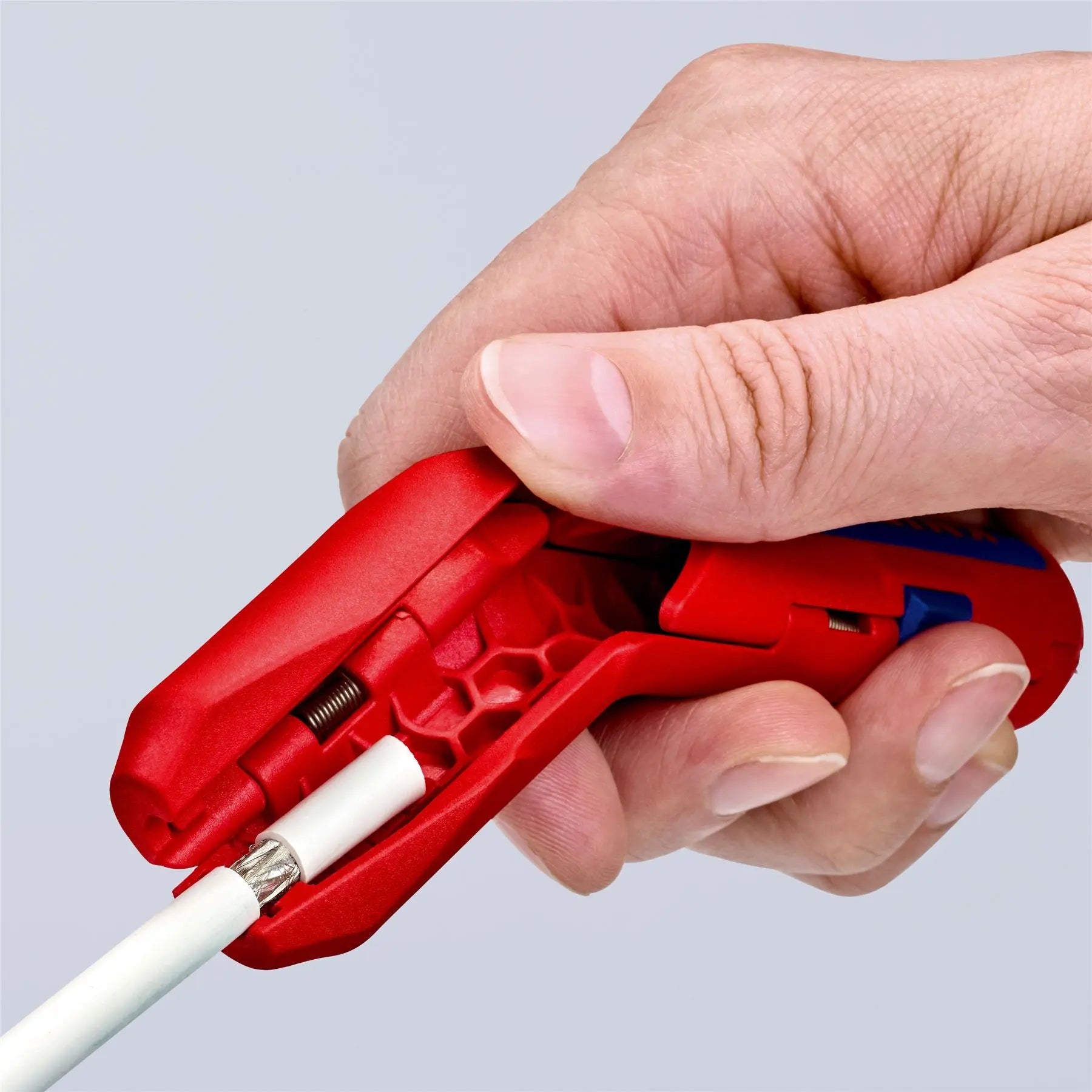 Knipex ErgoStrip® Universal Wire Stripping Tool 135mm 16 95 01 SB 