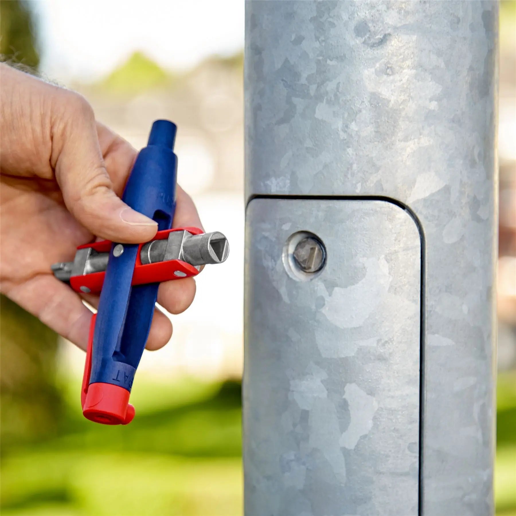 Knipex Pen Style Control Cabinet Key 145mm for all Standard Cabinets and Shut Off Systems 00 11 07 