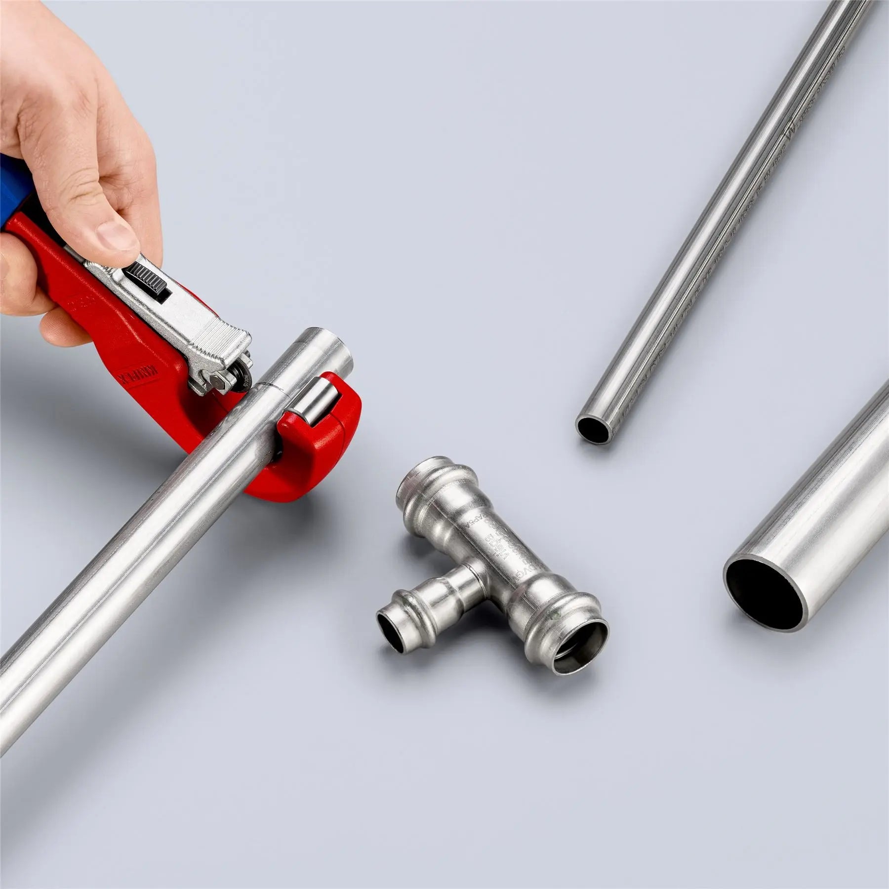 Knipex TubiX® Pipe Cutter 6-35mm Capacity 180mm 90 31 02 BK 