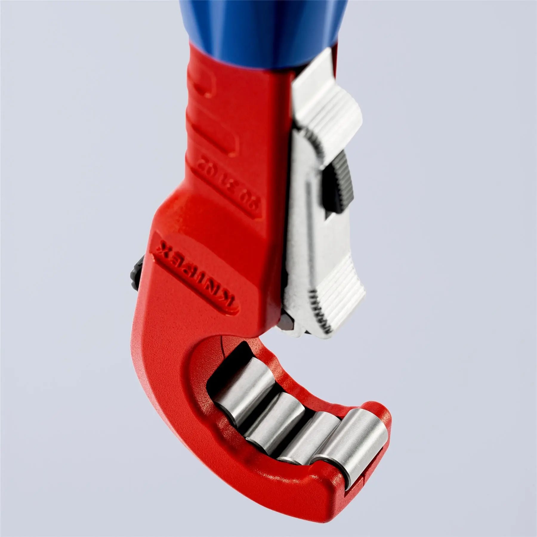 Knipex TubiX® Pipe Cutter 6-35mm Capacity 180mm 90 31 02 BK 