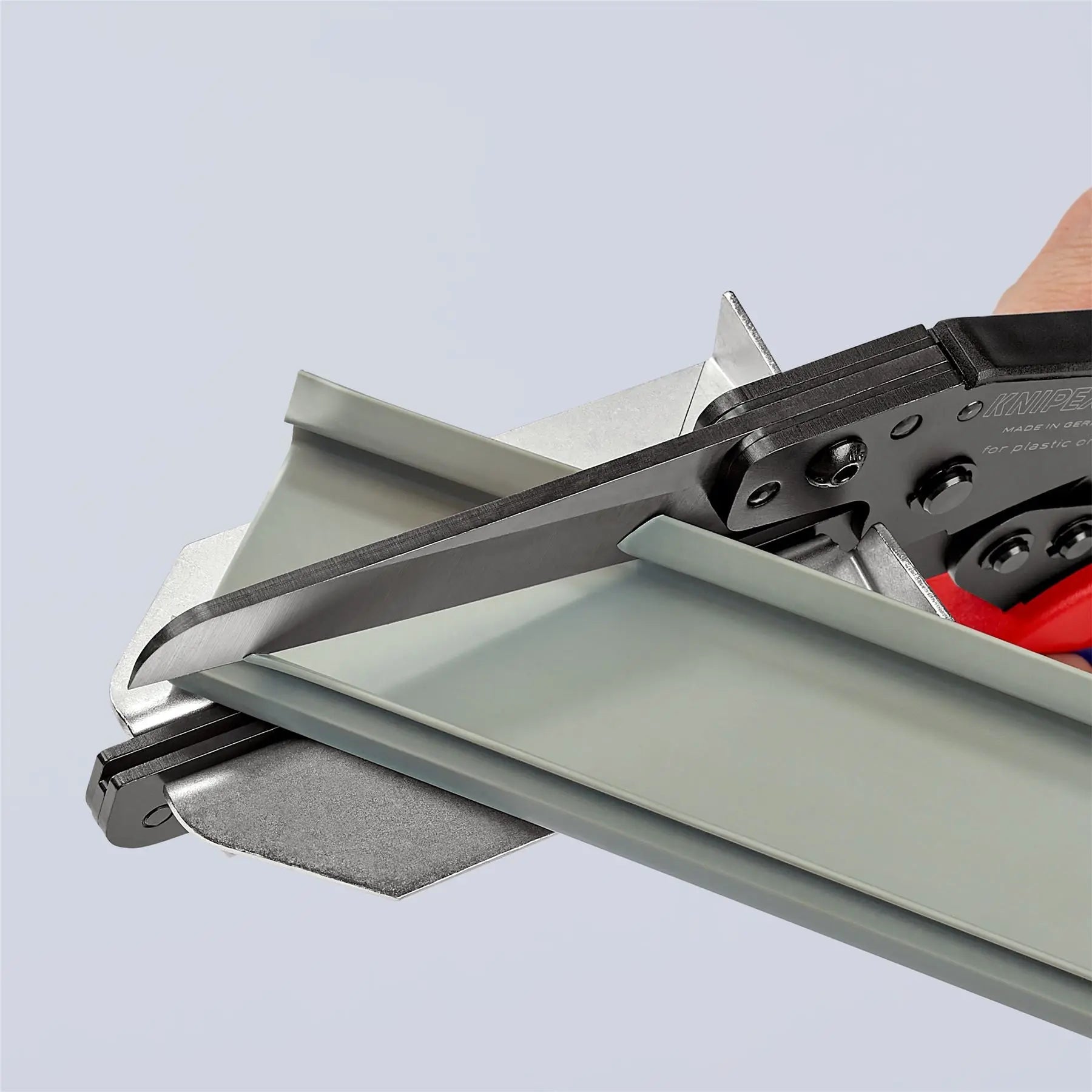 Knipex Vinyl Cutting Shears for Cable Duct Multi Component Grips 110mm Blade Length 95 02 21 