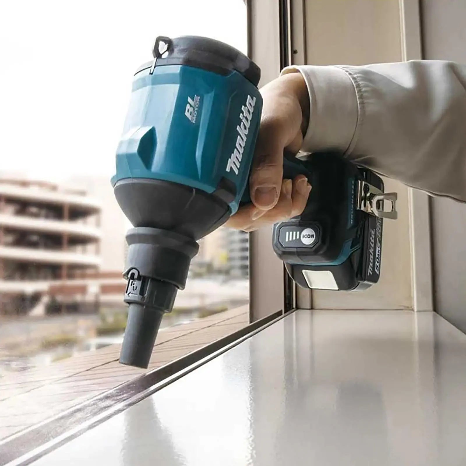 Makita Dust Blower 18V LXT Brushless Cordless DAS180Z Body Only  White Rose Tools