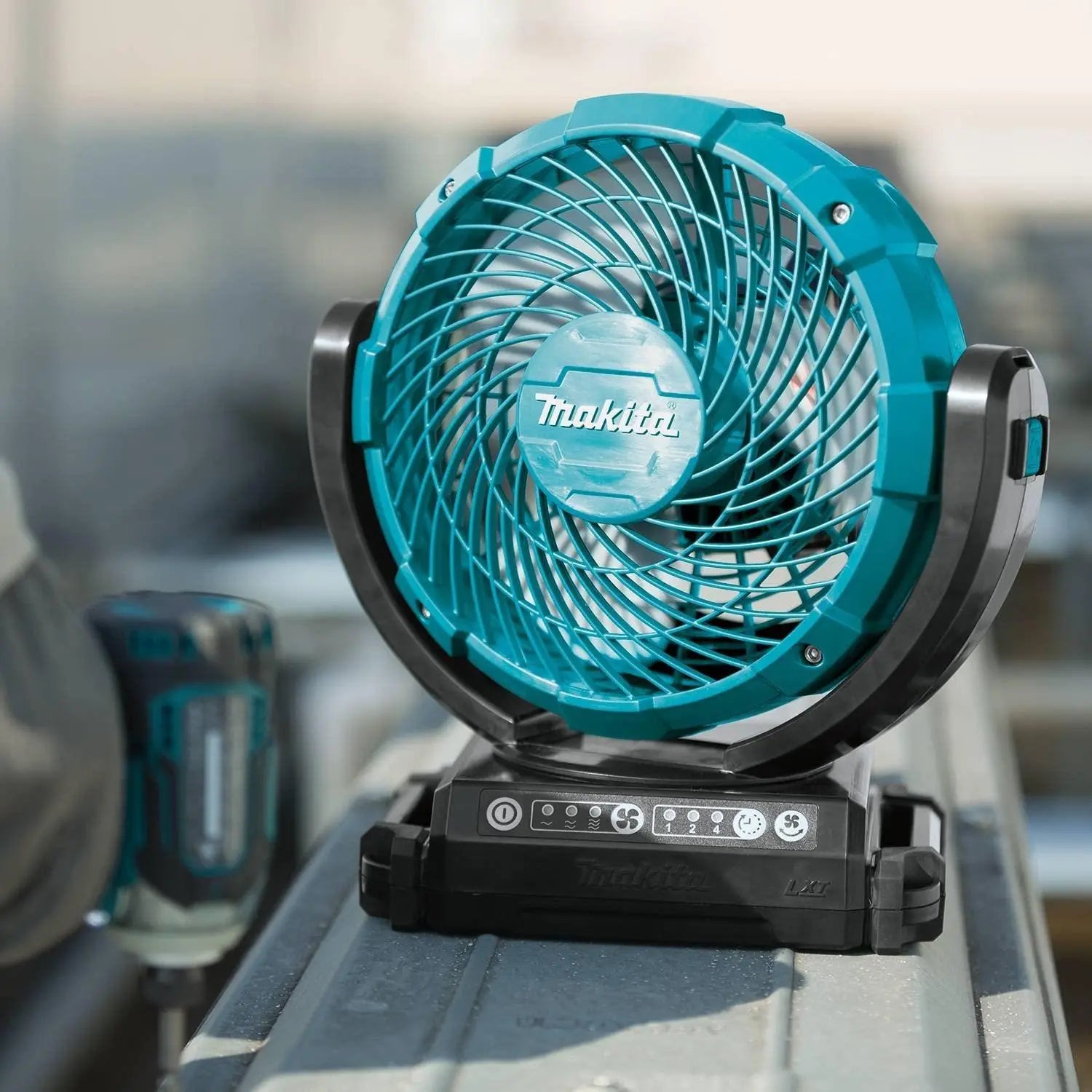 Makita Portable Fan 14.4V / 18V LXT Li-ion Cordless Body Only DCF102Z  White Rose Tools