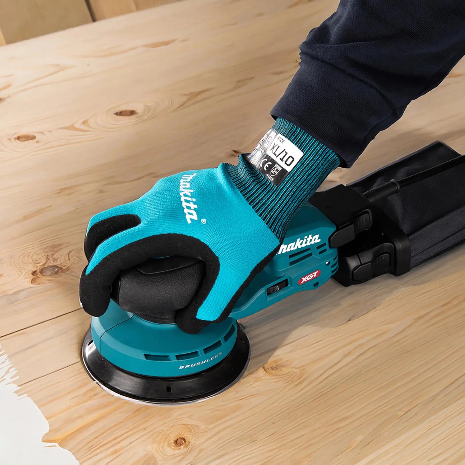 Makita Random Orbital Sander 150mm Lightweight 3mm Orbit Diameter XGT 40V Max Brushless Body Only BO004CGZ  White Rose Tools