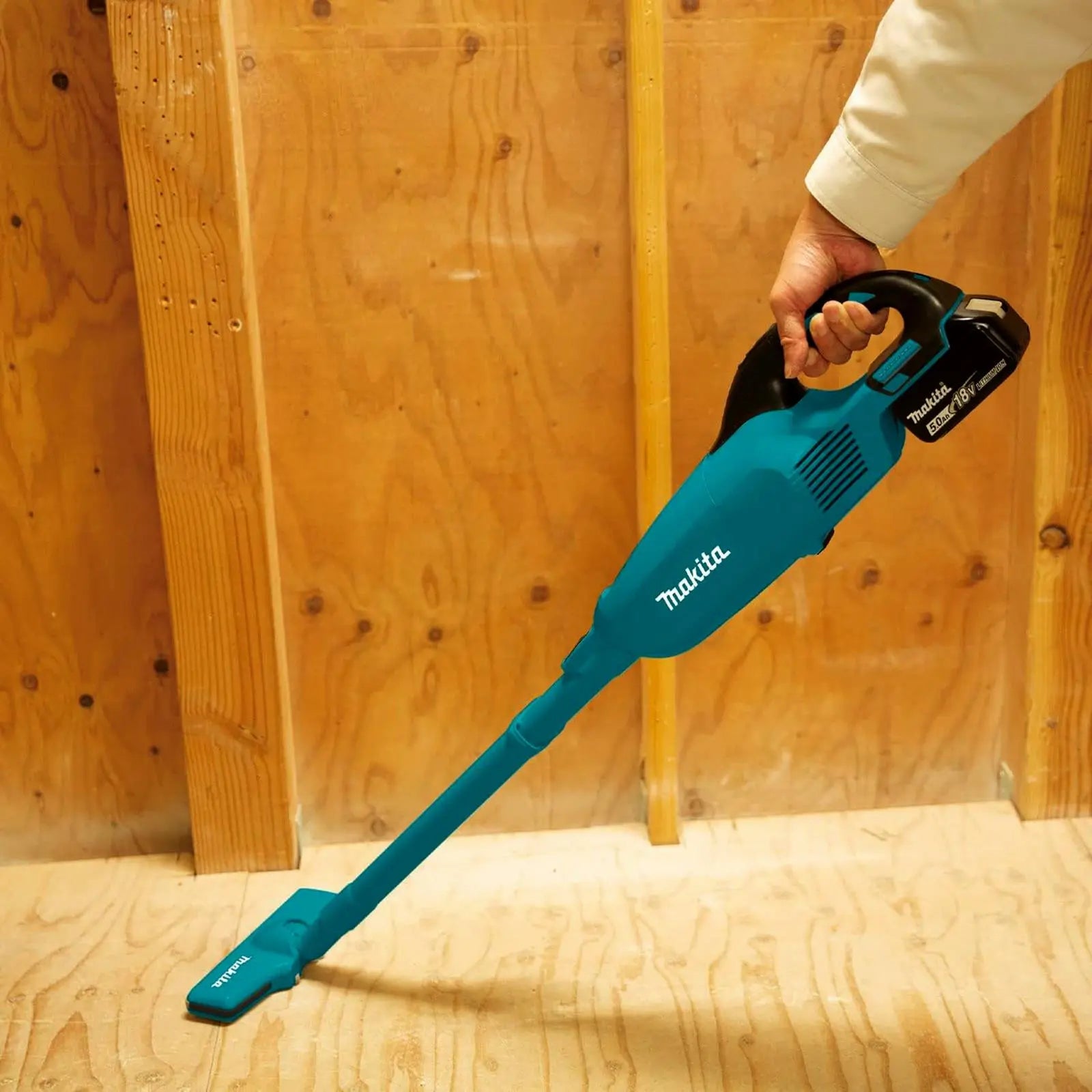 Makita Vacuum Cleaner 18V LXT Brushless Cordless 750ml DCL280FZ Body Only  White Rose Tools