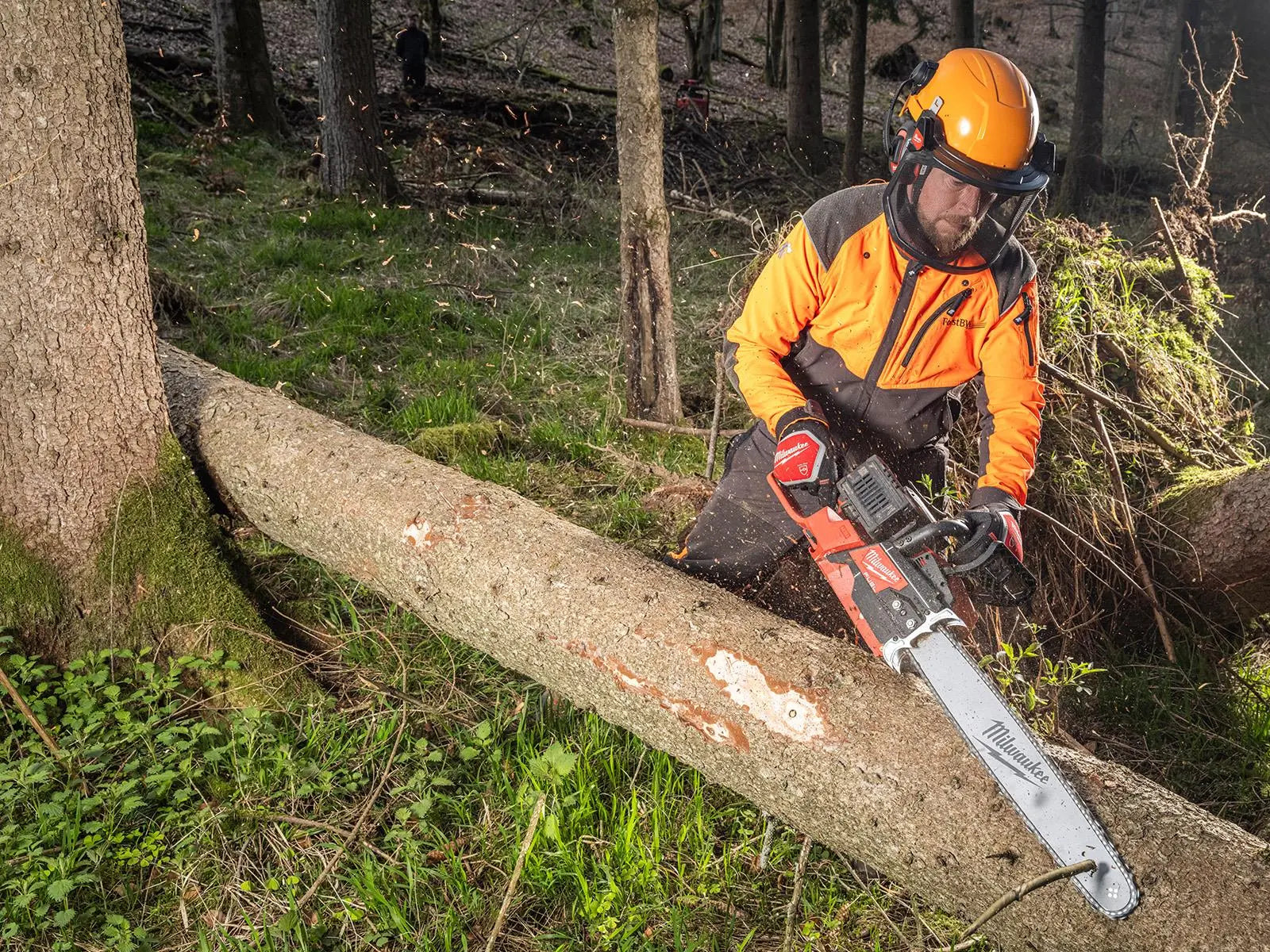 Milwaukee Chain Saw Safety Gloves - Choose Size  White Rose Tools