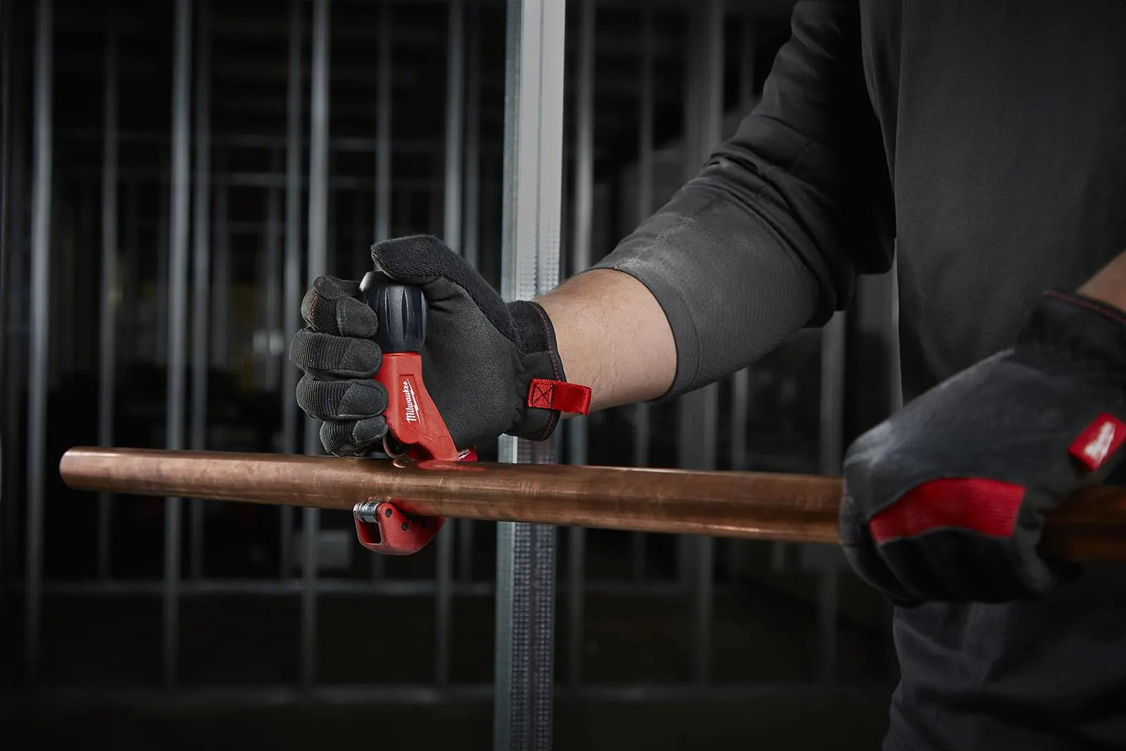Milwaukee Copper Tubing Cutter Constant Swing 3 - 28mm Capacity 