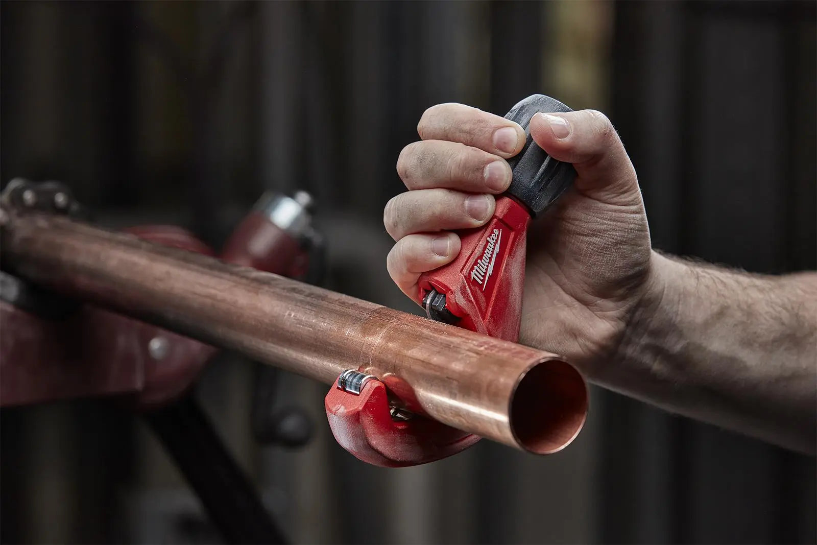 Milwaukee Copper Tubing Cutter Constant Swing 3 - 42mm Capacity 